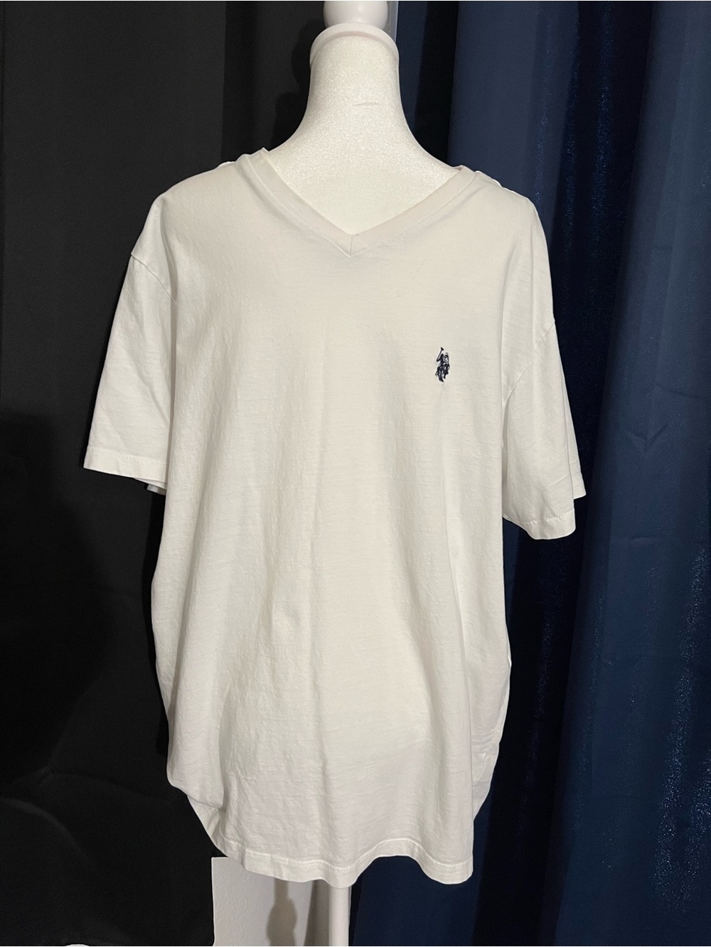 U.S. Polo Assn. White V-Neck T-Shirt Men’s Large Embroidered Pony Logo